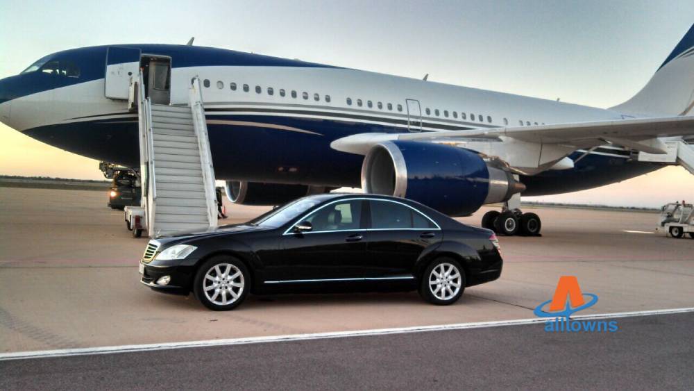 Top Benefits of Using a Professional Airport Transfer Service